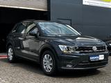 Volkswagen Tiguan BMT/Start-Stopp Panorama/ PDC/ 1. Hand/ - Volkswagen Tiguan mit Diesel-Antrieb: Grau