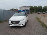 Peugeot 208 Access *Klima - weiße Peugeot 208