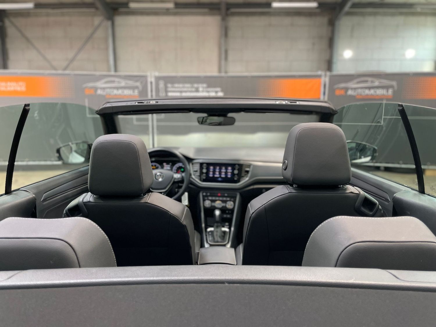 Fahrzeugabbildung Volkswagen T-Roc 1.5TSI R-Line DSG#LED#Leder#ACC#Spur