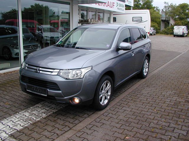 Mitsubishi Outlander 2.0 ClearTec 2WD Klimaauto. Kamera Alu