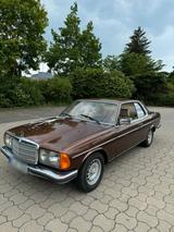 Mercedes-Benz W123 230c Scheckheft - Mercedes-Benz Coupé aus dem Jahr 1978