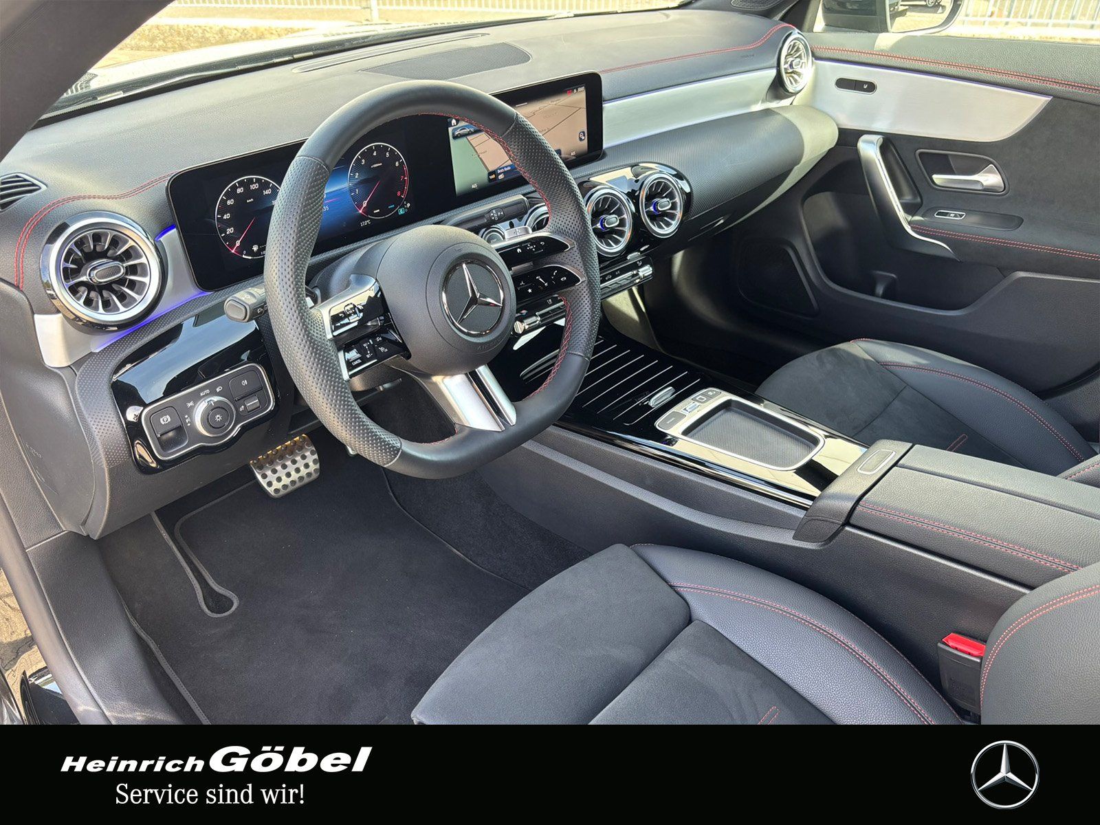 Fahrzeugabbildung Mercedes-Benz CLA 200 AMG*KEYSLESS*APPLE-CARPALY*AMBIENTEBEL