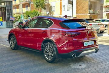 Alfa-Romeo Stelvio - 7