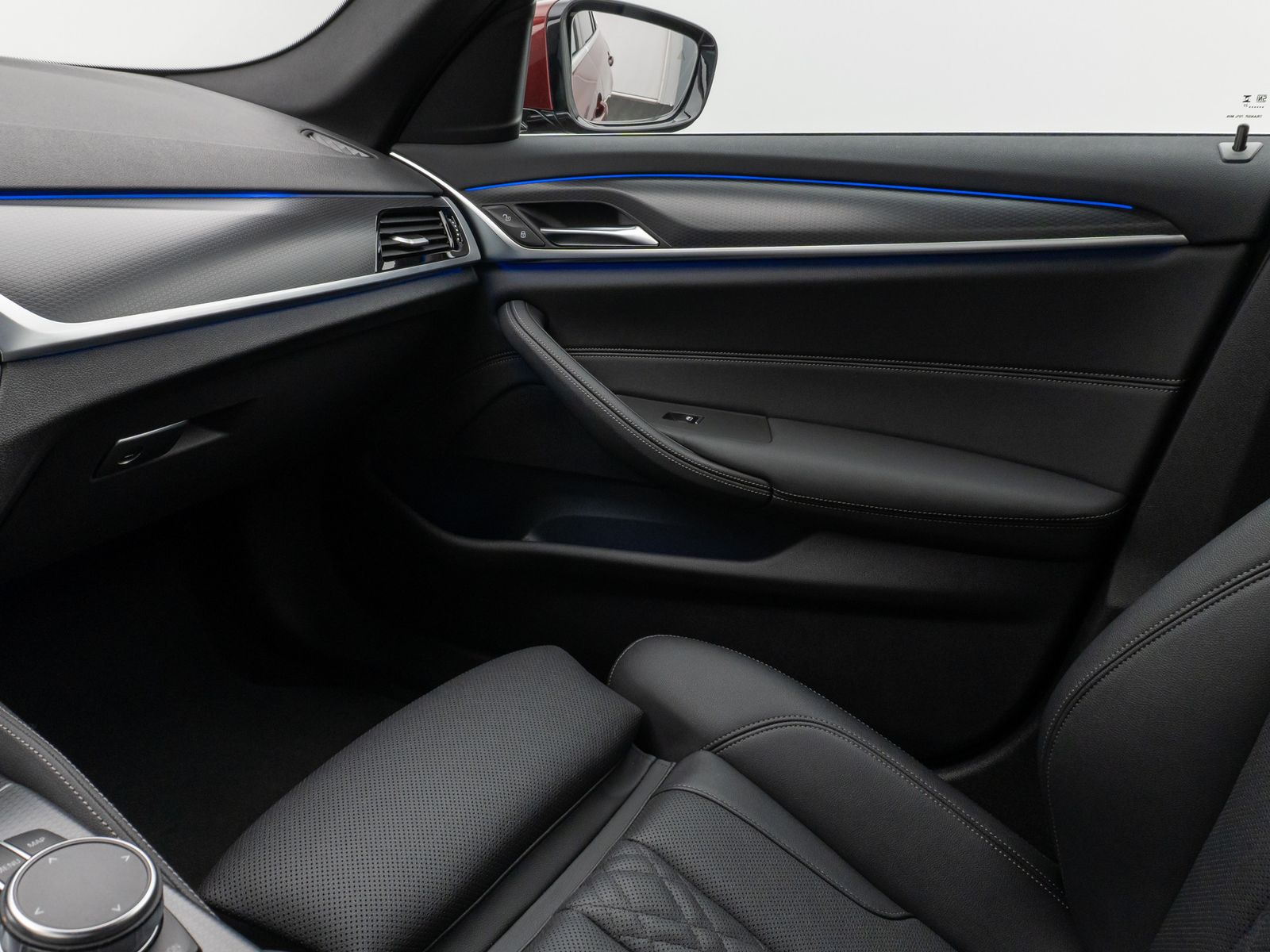 Fahrzeugabbildung BMW 520d xD M Sport Kamera HUD DAB Alarm Individual