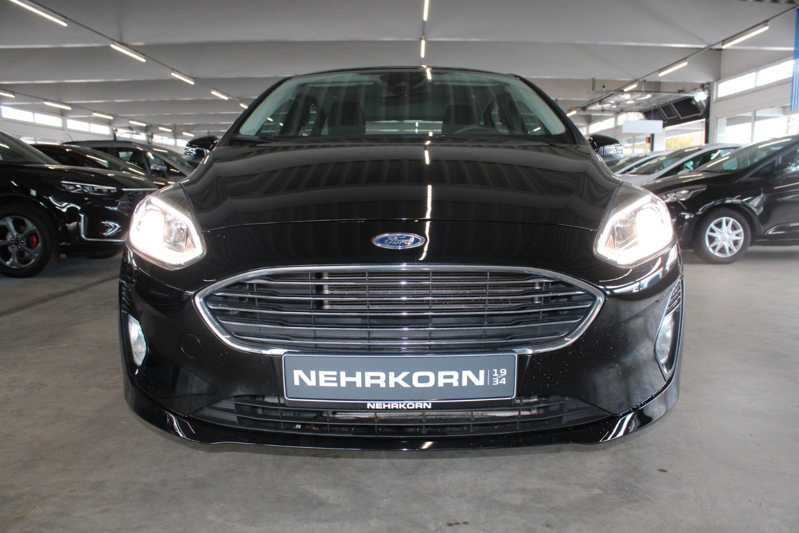 Fahrzeugabbildung Ford Fiesta Titanium 5-T KLIMA Allwetter PDC WinterP.