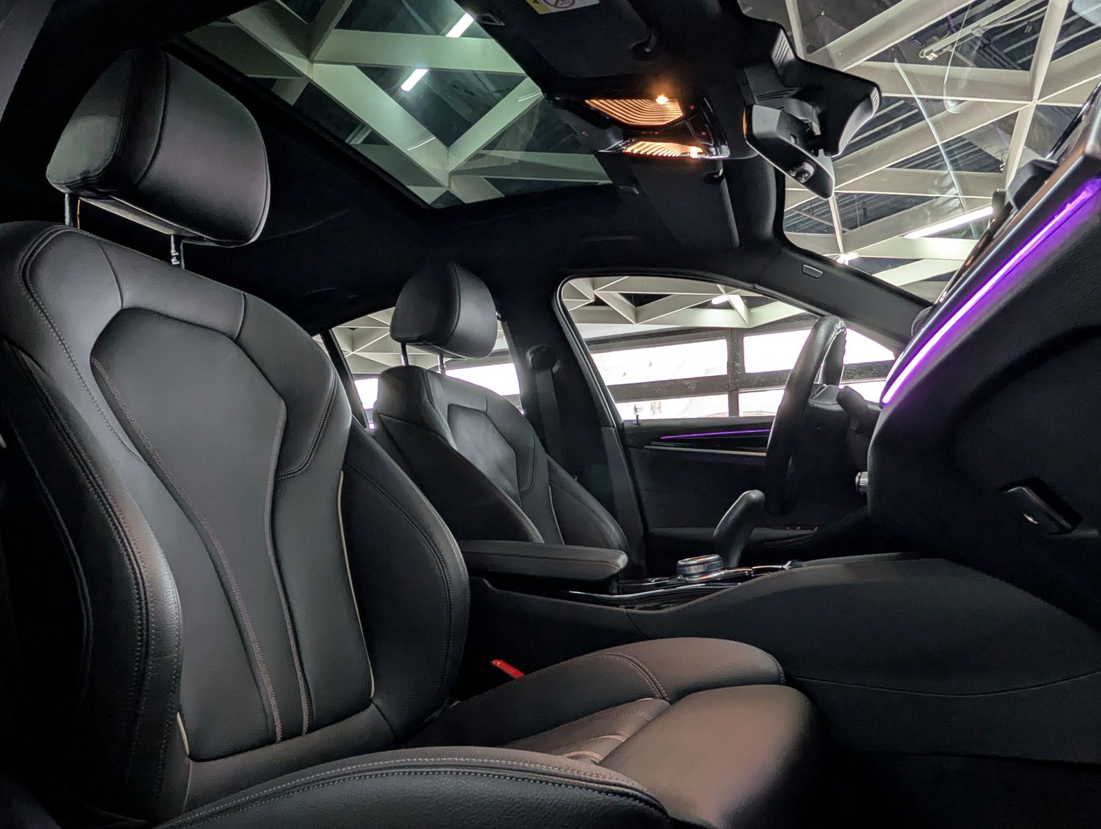 Fahrzeugabbildung BMW 530 e Luxury Line SPORT PANO LED KAM LEDER AHK