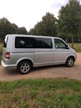 Volkswagen VW Volkswagen T5 Caravelle Bulli 2.5 TDI - gebrauchte VW T5 Caravelle aus dem Jahr 2006