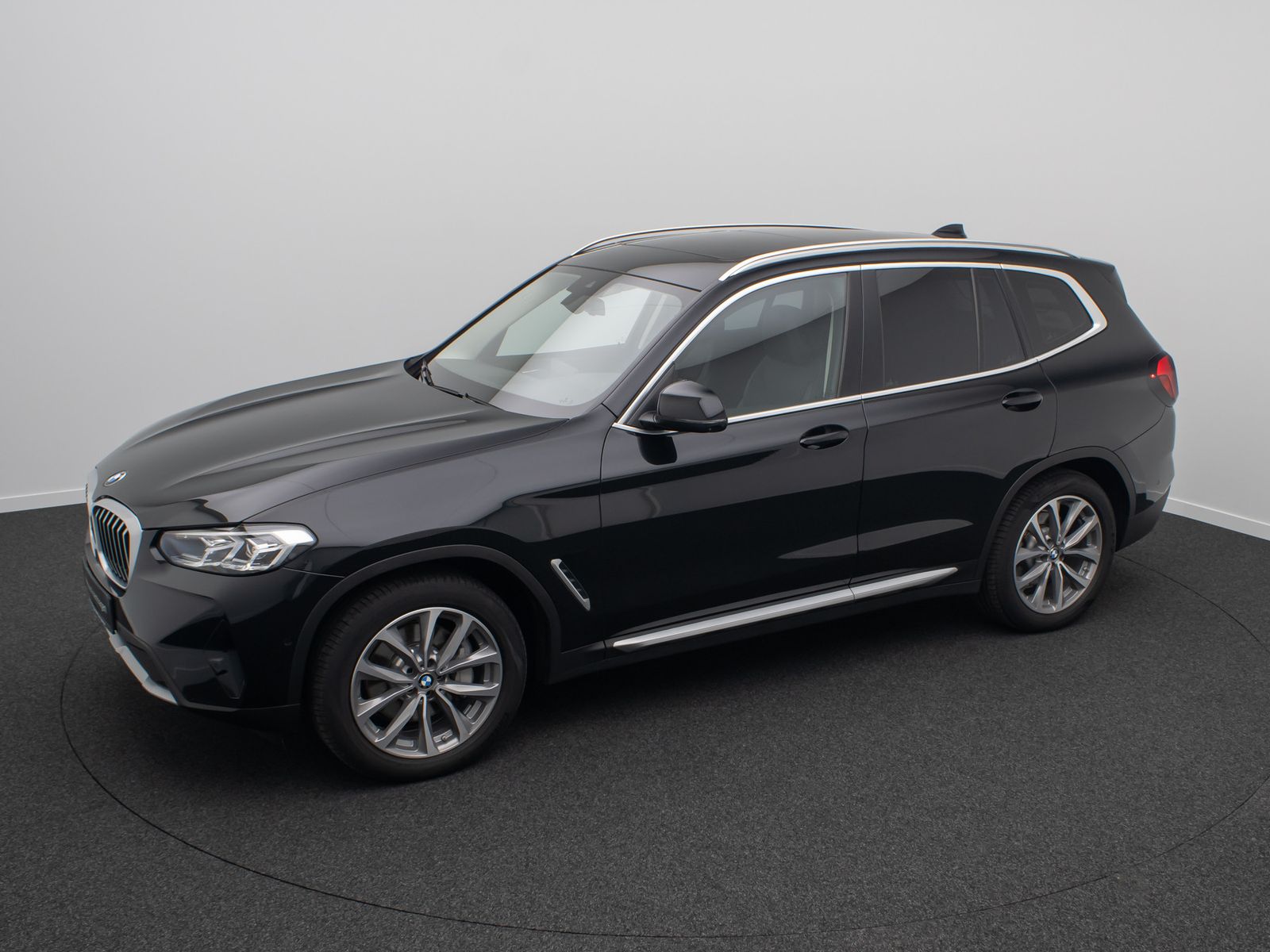 Fahrzeugabbildung BMW X3 xD30d 360°DriveAss DAB AHK Panorama Sportsitz