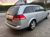 Opel Vectra C Caravan Edition Plus - Opel Vectra: Edition Plus