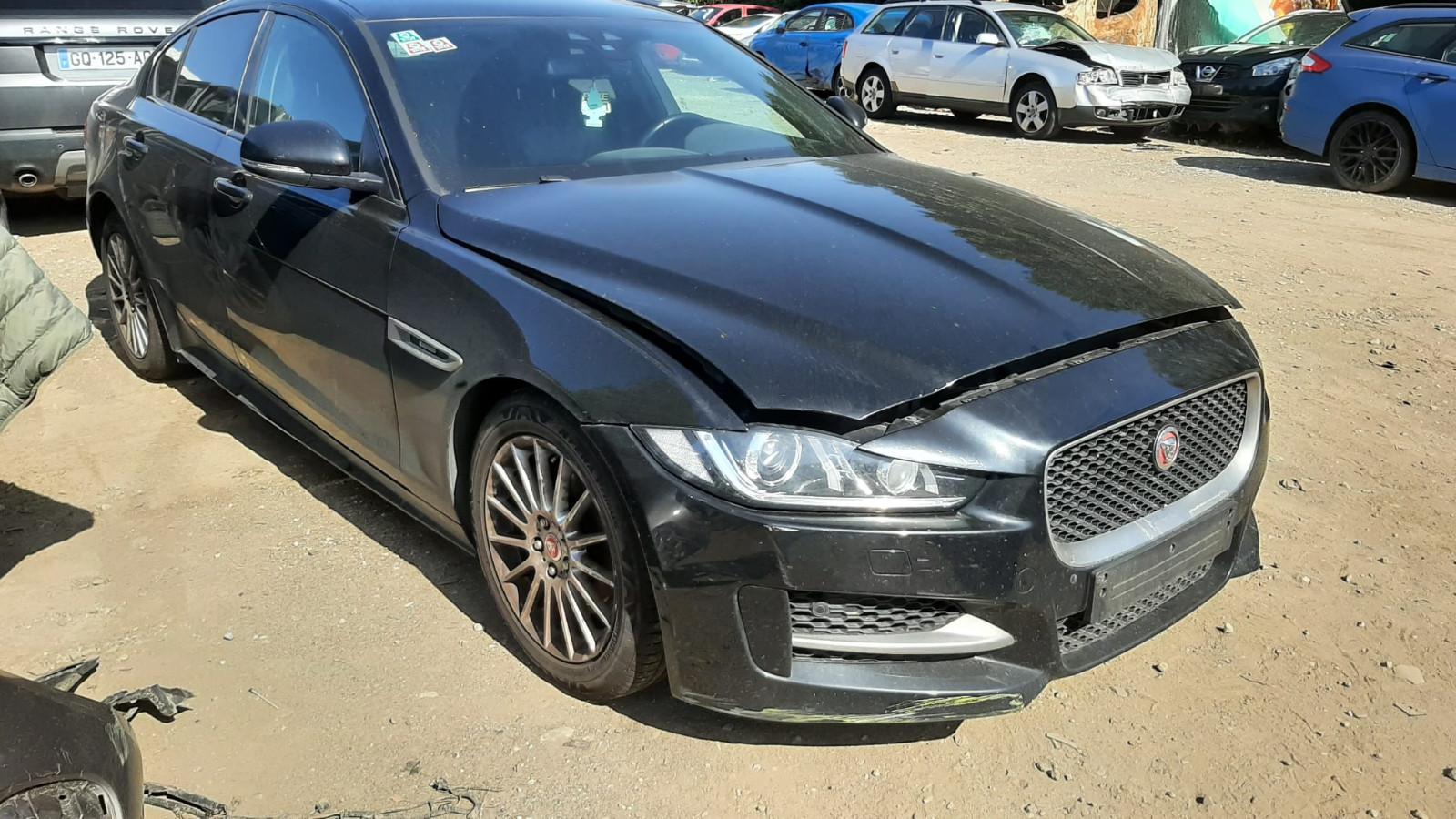 Jaguar XE R-Sport-Kamera-Navigation-Klima