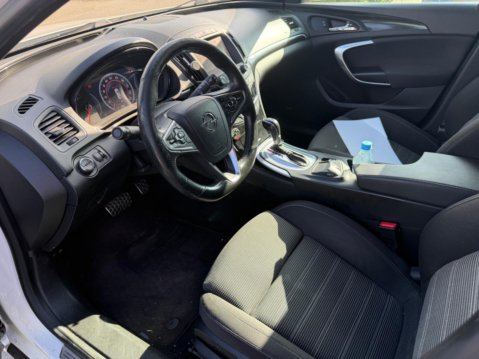 Opel Insignia 2014 — photo 9