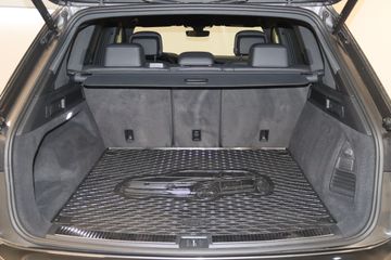 Volkswagen Touareg - 8