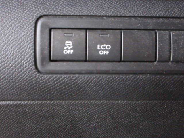 Fahrzeugabbildung Peugeot 308 ALLURE 1.2T NAVI/LED/PANO/LEDER/PDC/ACC/17"
