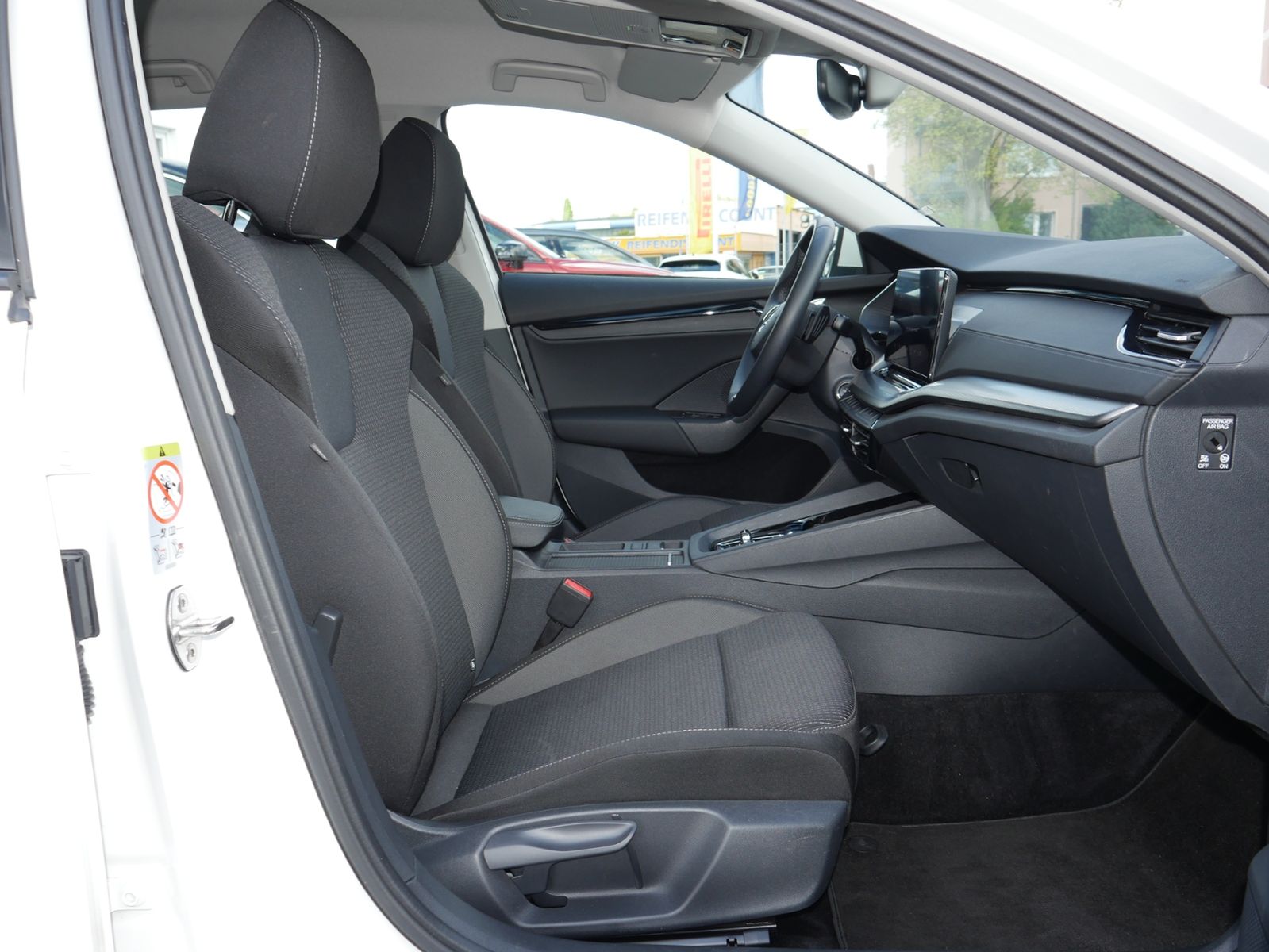 Skoda Octavia Combi 2.0 TDI Ambition DSG NAVI TEMPOMAT foto 4