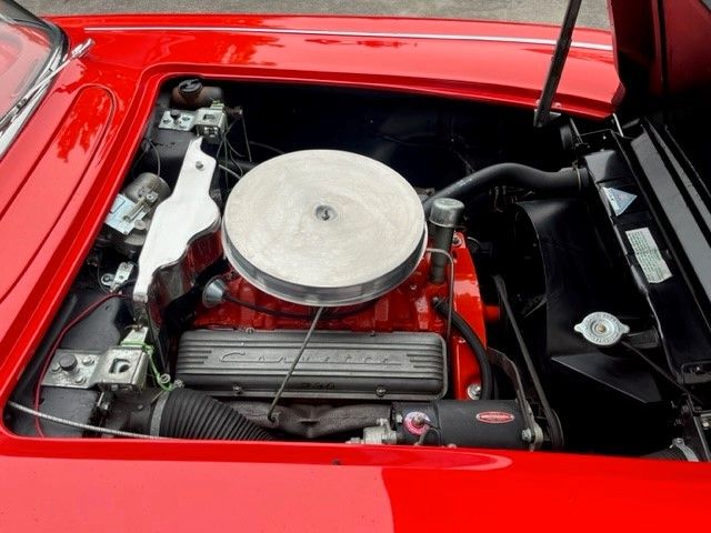 Vehicle photo 24