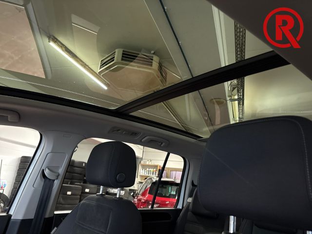 Touran Highline 1.4 TSI Parklenkass. ACC Keyless