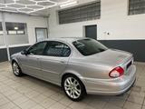 Jaguar X-Type 2.5 V6 Sport - silberne Jaguar X-Type