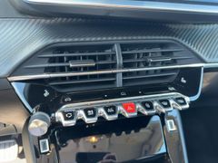 Foto Nummer 16: PEUGEOT 208