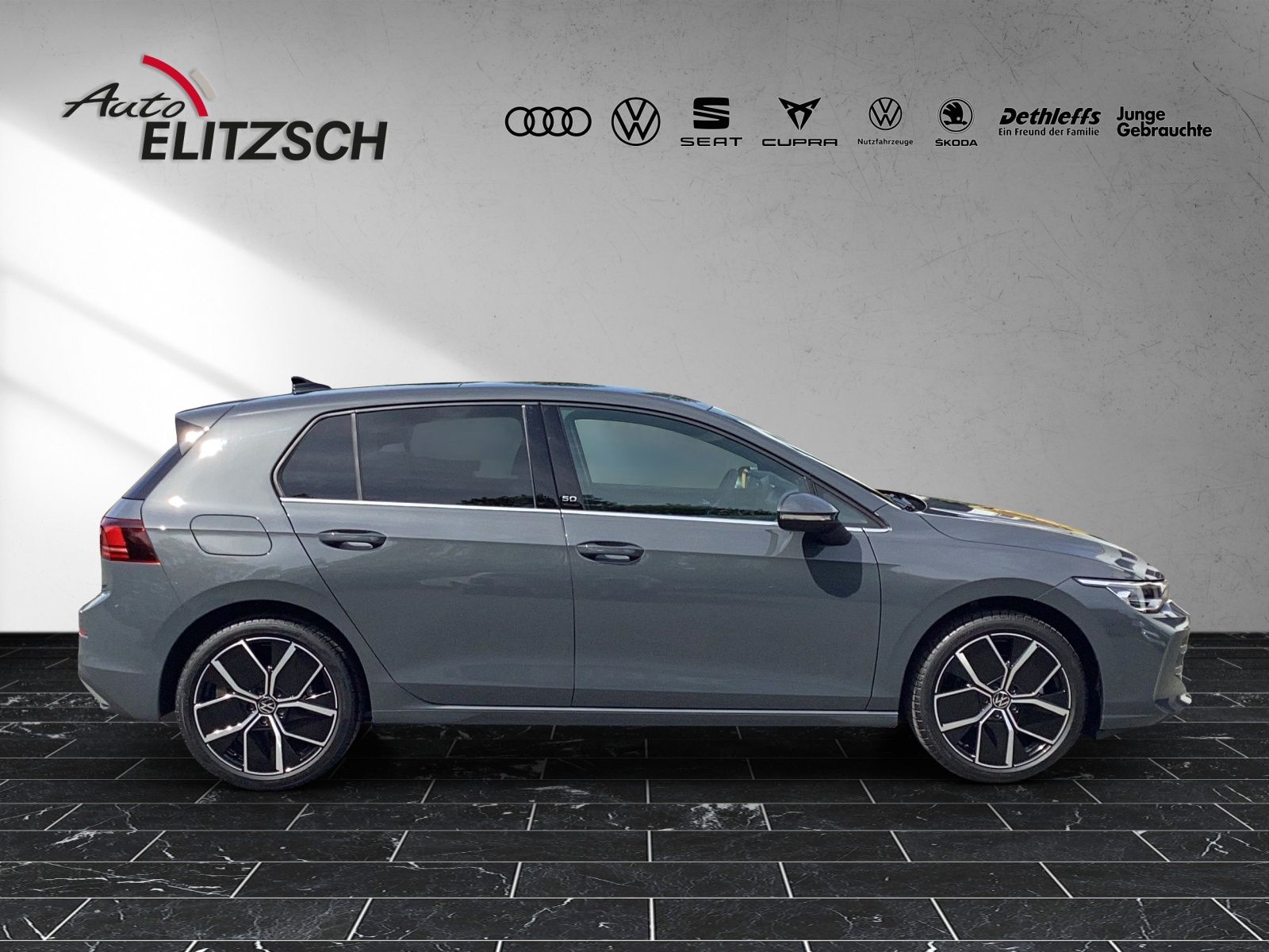 Fahrzeugabbildung Volkswagen Golf VIII eTSI Edition 50 DSG Matrix AHK Pano HU