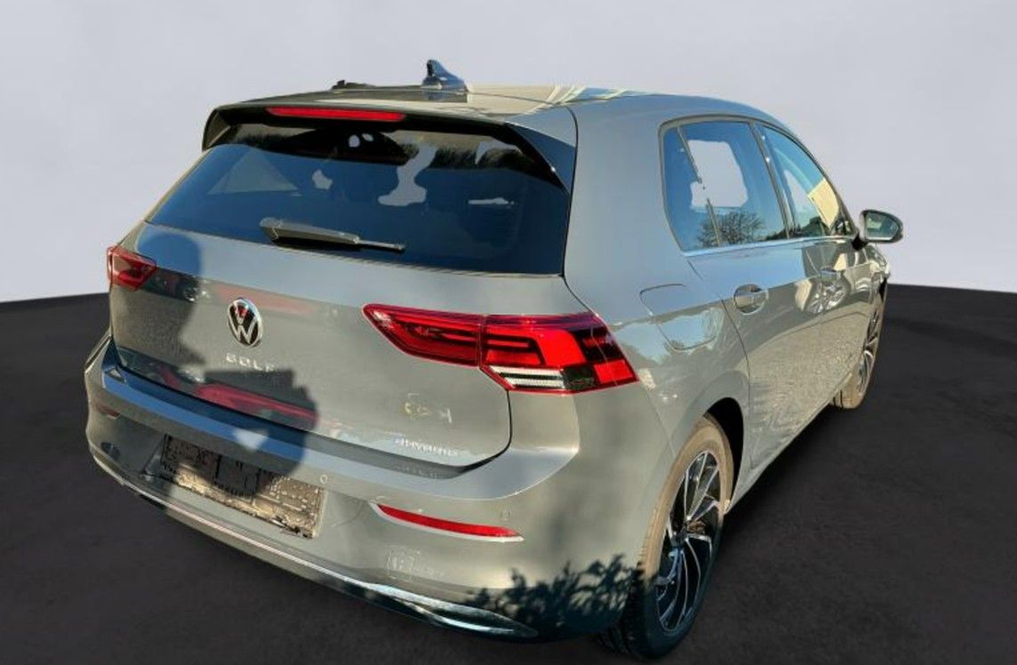 Volkswagen Golf 1.4 TSI DSG eHybrid Style  AHK Navi LED Kam imagem 3