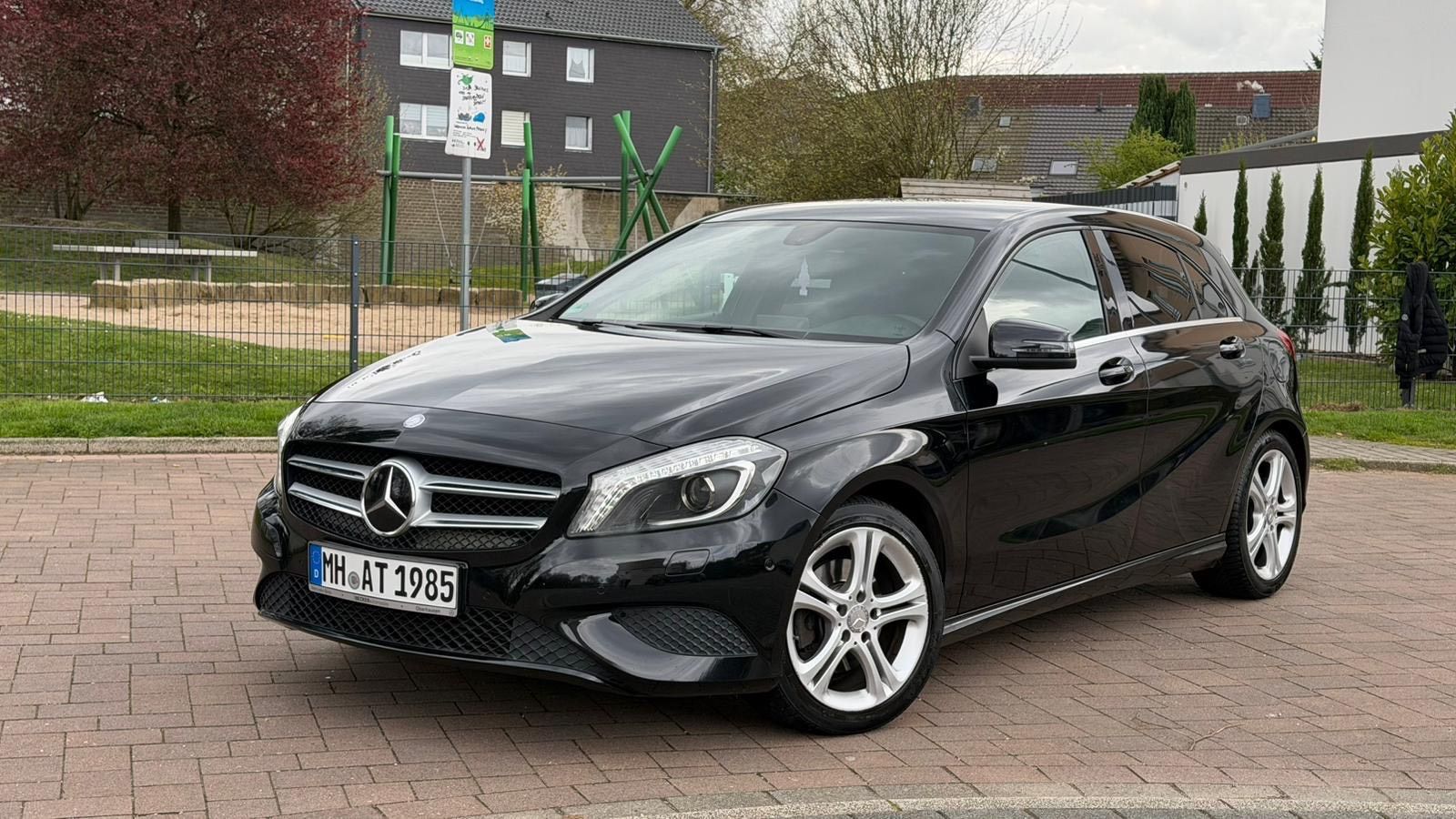 MERCEDES-BENZ A 180