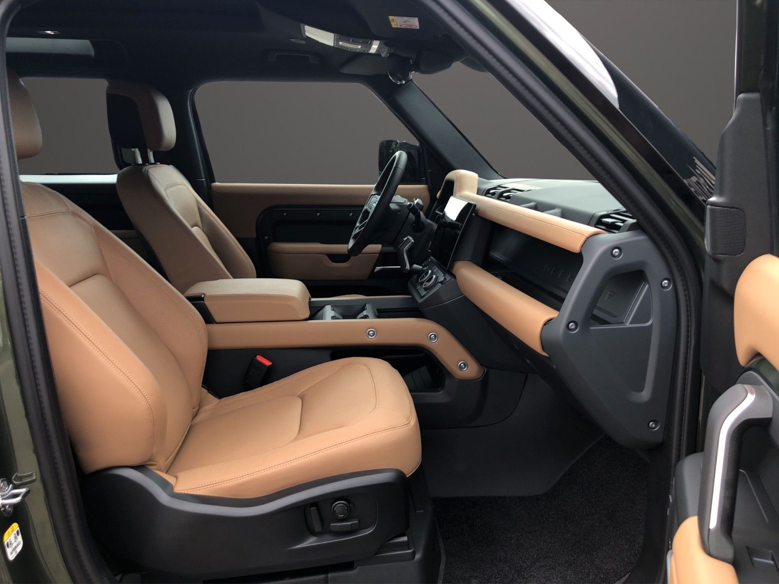 Fahrzeugabbildung Land Rover Defender 90 P425 X-Dynamic HSE MY2026