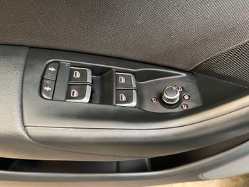 Audi Q3 sport quattro *2. Hand*Klima*Navi*LED*AHK*SHZ