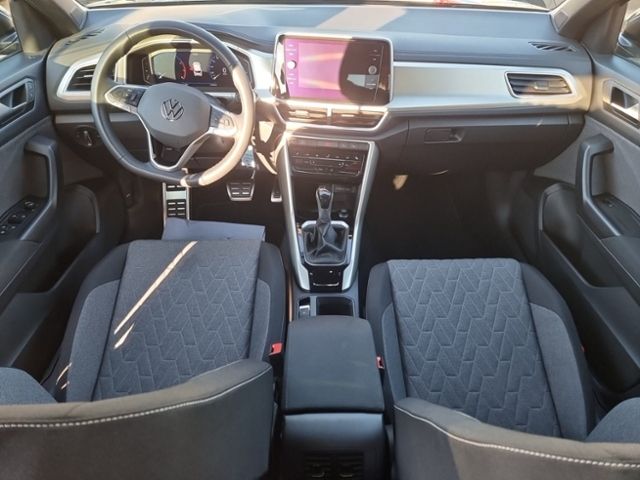 Fahrzeugabbildung Volkswagen T-Roc MOVE 1,5 TSI DSG NAVI AHK ACC DCP LED SHZ
