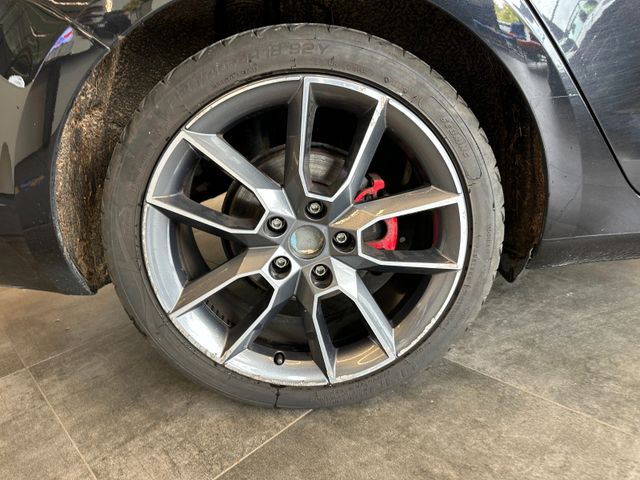 Skoda Octavia Combi RS *BiXenon*Navi*AHK*