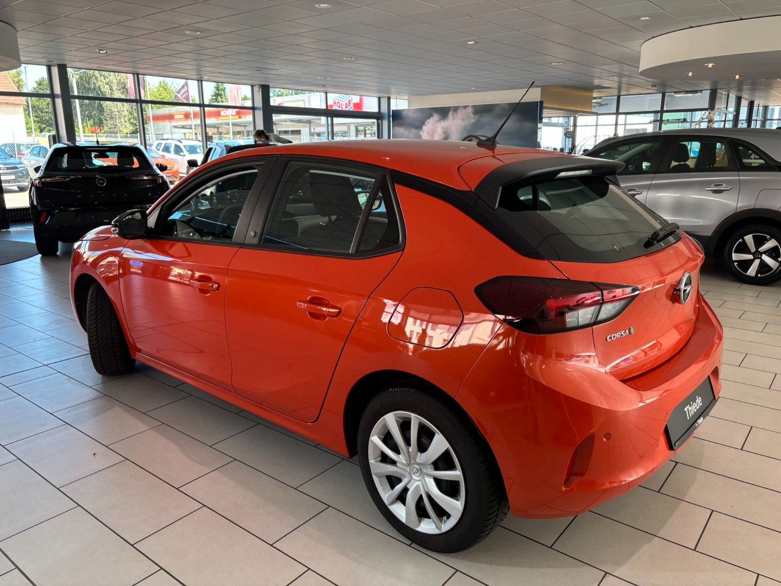 Fahrzeugabbildung Opel Corsa-e F EDITION 7KW NAVI/VIRT/SHZ/DAB/WÄRMEP.