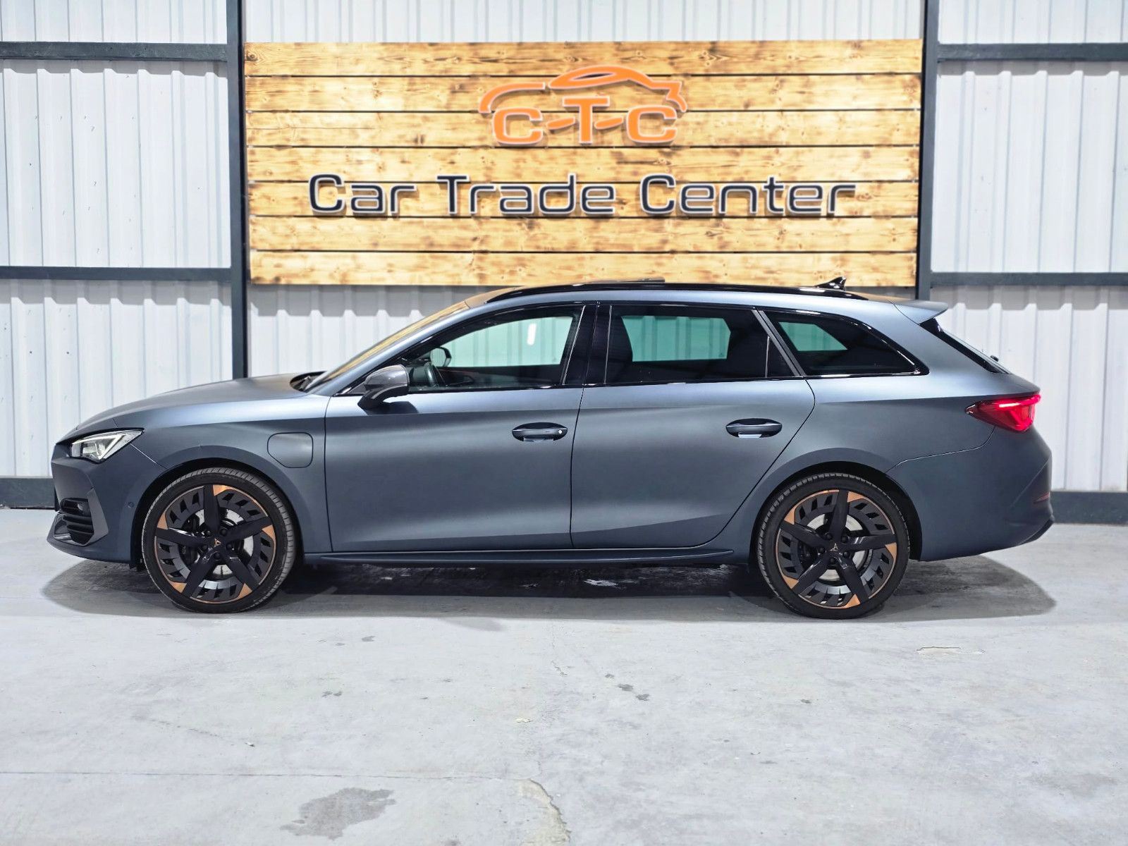 Cupra Leon Sportstourer VZ e-Hybrid/Panorama/Garantie imagem 3