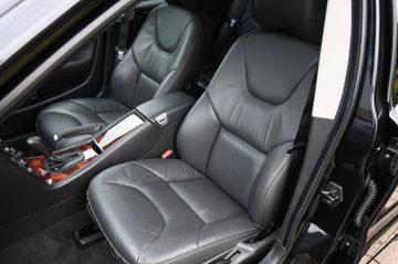 Volvo V70 2.4 Classic * RHD* – Bild 14