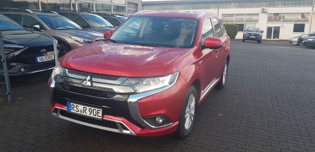 Mitsubishi Outlander PHEV Basis Spirit 4WD