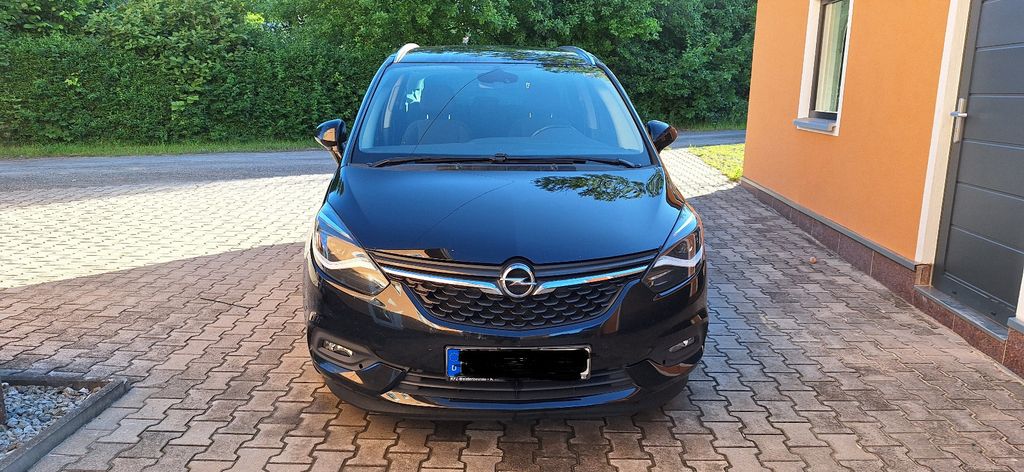 Image of Opel Zafira Tourer