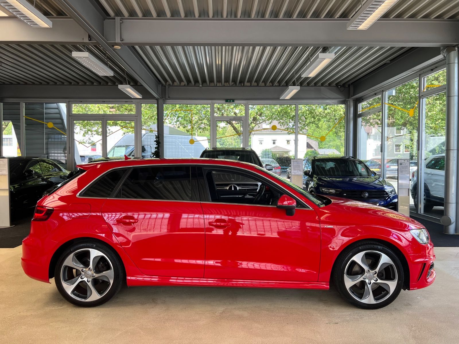 Fahrzeugabbildung Audi A3 Sportback ultra S line Sport *LED/MATRIX*
