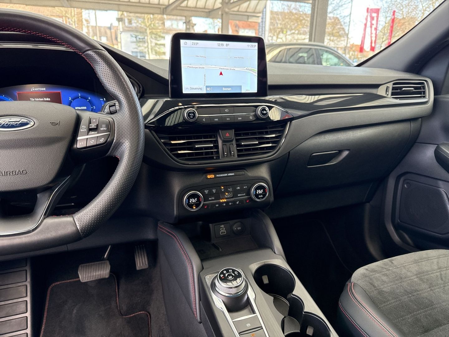 Fahrzeugabbildung Ford Kuga ST-Line X AHK schwenkb.Panorama-Schiebedach