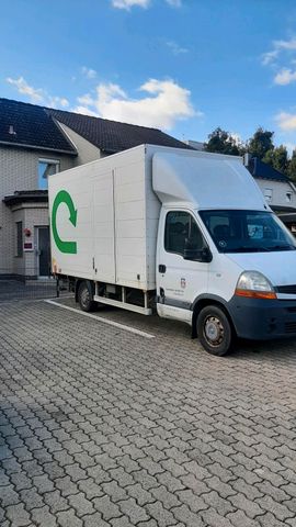 Renault Master mit Hebebühne