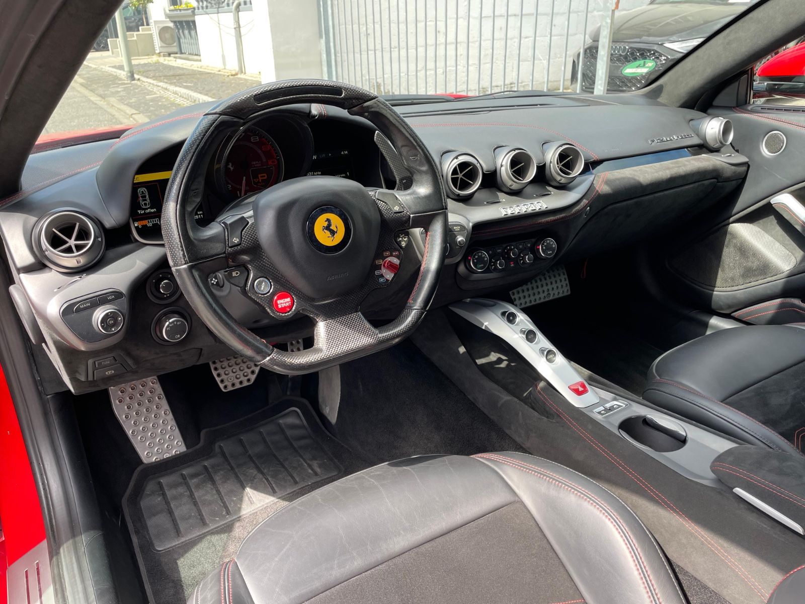 Fahrzeugabbildung Ferrari F12 Berlinetta Novitec |Carbon|LED Lenkrad|Navi|