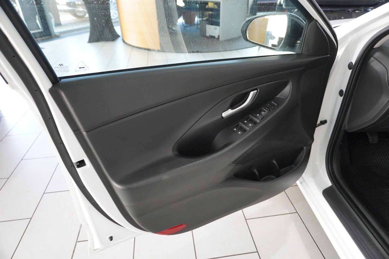 Fahrzeugabbildung Hyundai i30 LIM. 1.5 T-GDI 48V NAVI/LED/SPORT/KAMERA/DAB