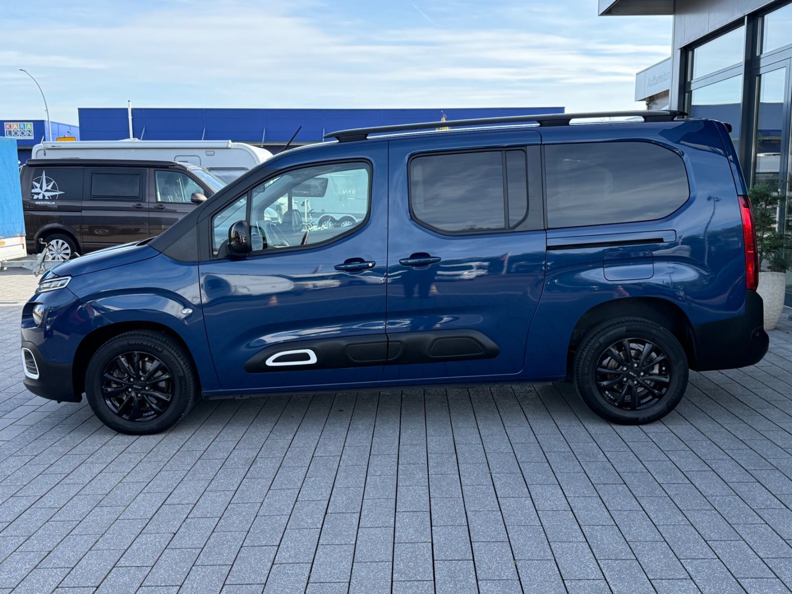 Fahrzeugabbildung Citroën Berlingo XL 7-SITZER AUTOM. KLIMA SITZHEIZ. CAM