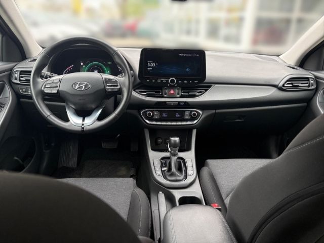 Fahrzeugabbildung Hyundai i30 1.0 Benzin 7-DCT (48V) TREND +KLIMA+NAVI+UVM