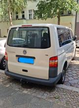 Volkswagen T5 Caravelle  9-Sitzer | AHK | Wenig KM - Volkswagen T5 Caravelle mit Diesel-Antrieb: Kleinbus