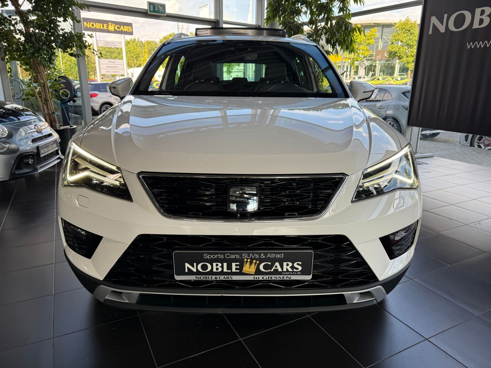 Fahrzeugabbildung SEAT Ateca Xcellence PANO BEATS ACC LED