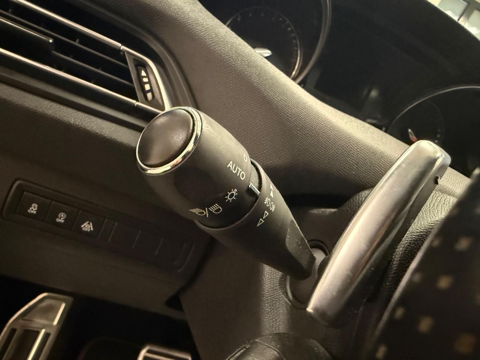 Fahrzeugabbildung Peugeot 308 GT /AHK /NAVI/KAMERA/LEDER/SCHECKHEFT