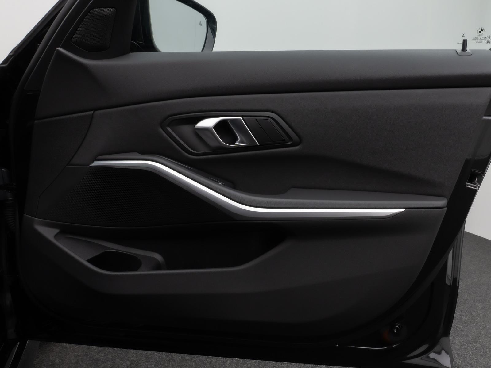BMW 318 i M Sport Kamera HUD DAB HiFi Fernlichtassist, миниатюра 30