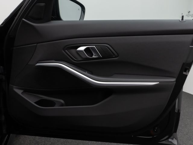 Foto Nummer 30: BMW 318i