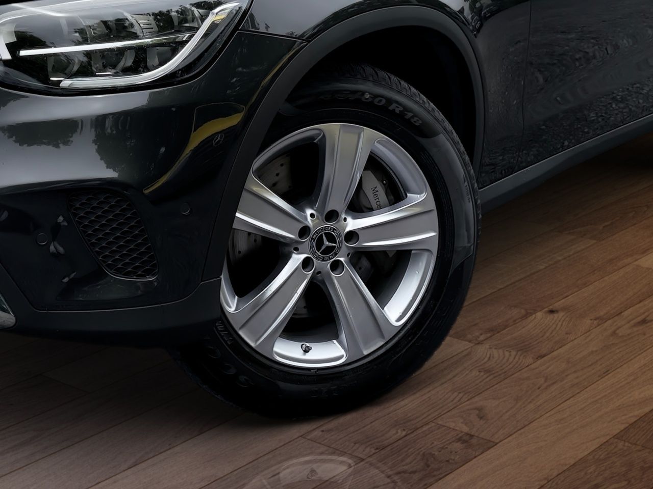 Fahrzeugabbildung Mercedes-Benz GLC 300 e 4M STNDHZ+PANO+CARPLAY+EL.HECKKL.+KAM
