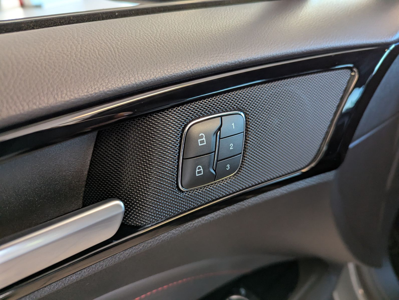 FORD Mondeo Hybrid ST-Line Leder LED ACC Cam Shz. AHK - Image 22