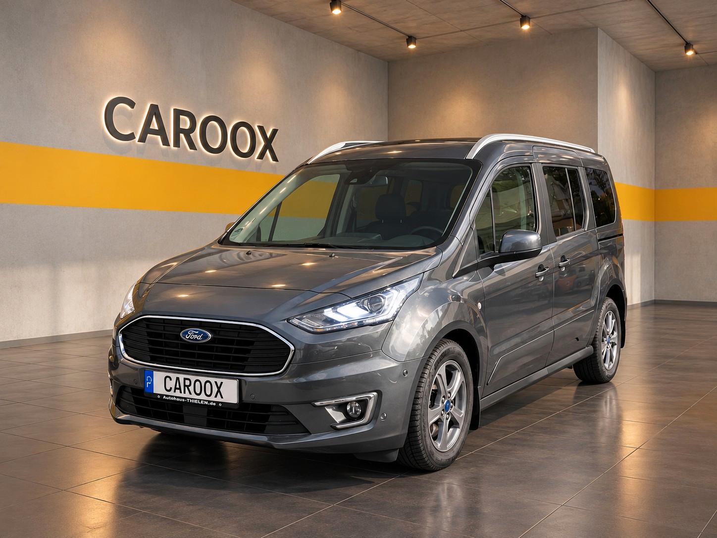 Ford Grand Tourneo Connect Titanium AT 7STZ AHK PANO