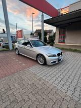 BMW 330i M Paket e90 - BMW 330: 330i E90